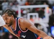 英雄联盟总决赛时间-雄鹿碾压尼克斯，伦纳德高光表现