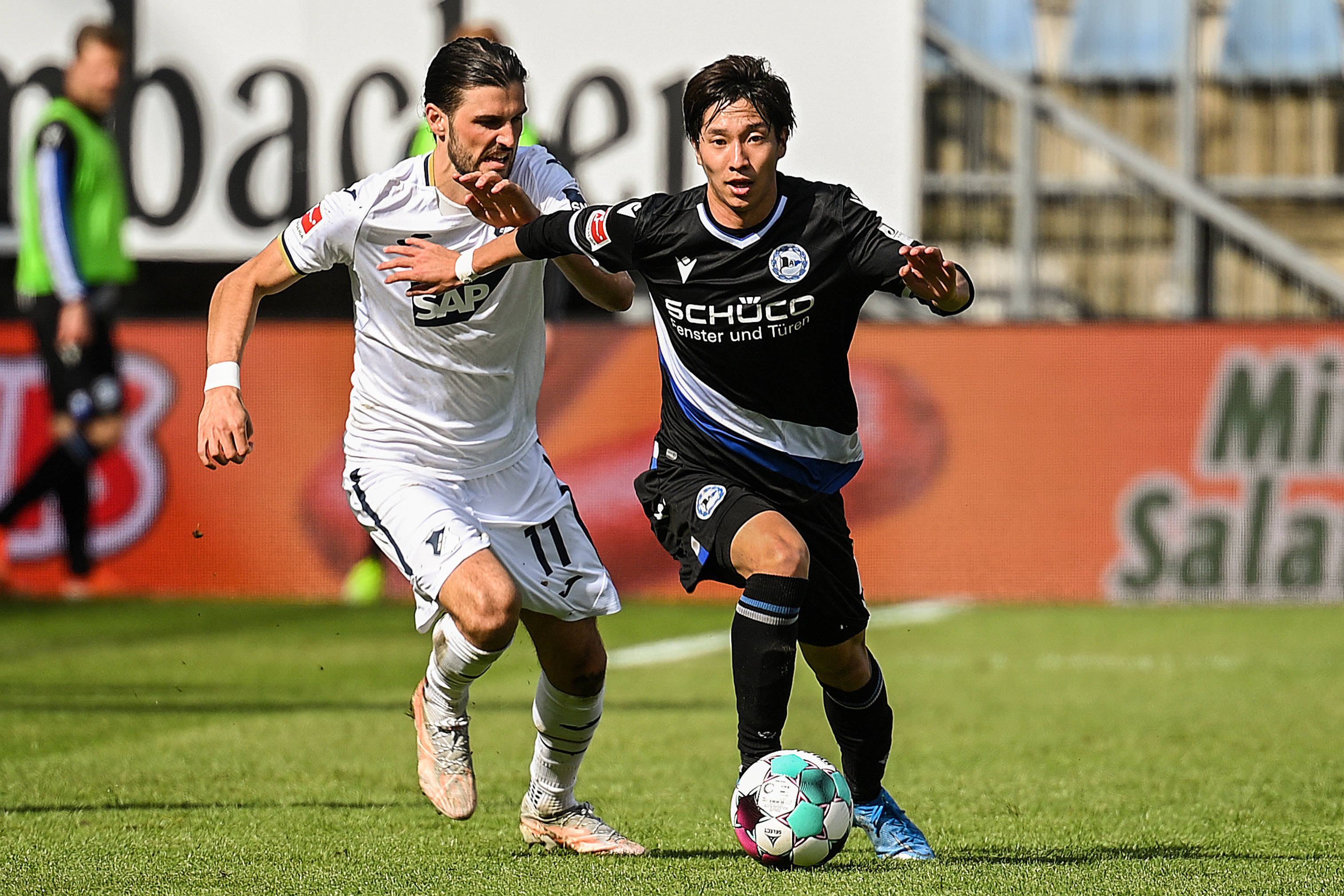 关于云达不来梅主教练赞扬年轻球员表现,展现潜力的信息 关于云达不来梅主教练赞扬年轻球员表现,展现潜力的信息