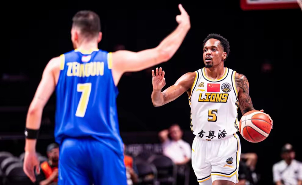 河南男篮不敌浙江广厦,遗憾失利 河南男篮不敌浙江广厦,遗憾失利